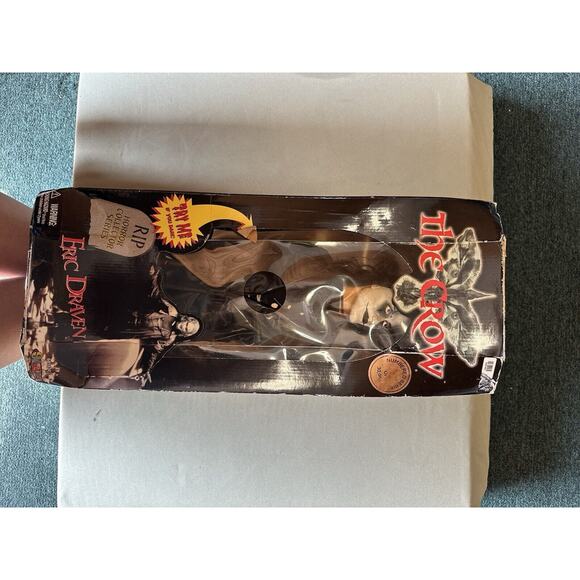 The Crow Eric Draven 18" Talking Doll Spencer Gifts Limited Edition #04158 - Picture 11 of 11